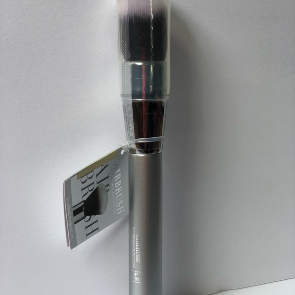 Airbrush blurring foundation # 101 - Picture 4 of 6